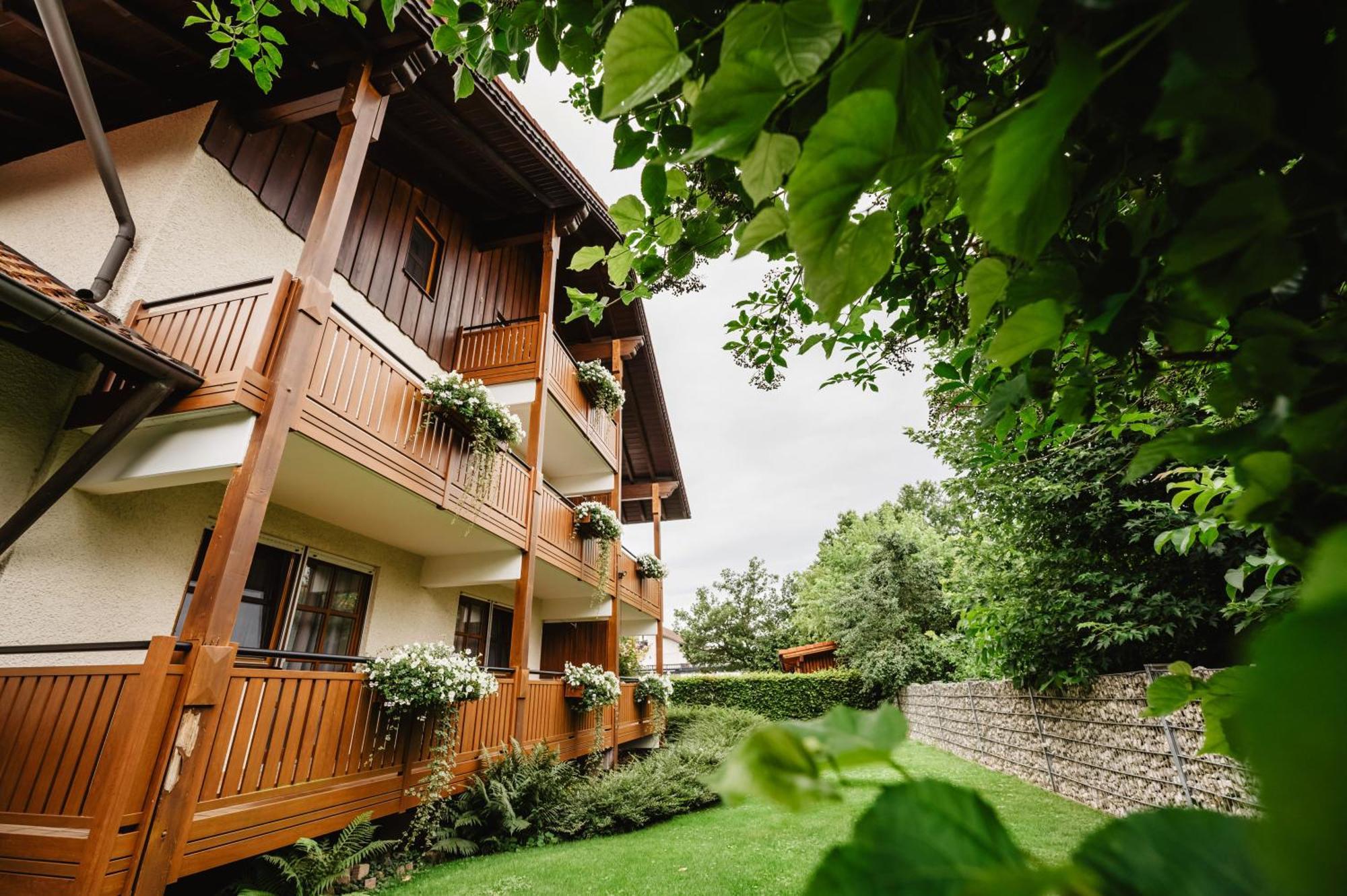 Appartementhaus Silvia Bad Fussing Bagian luar foto