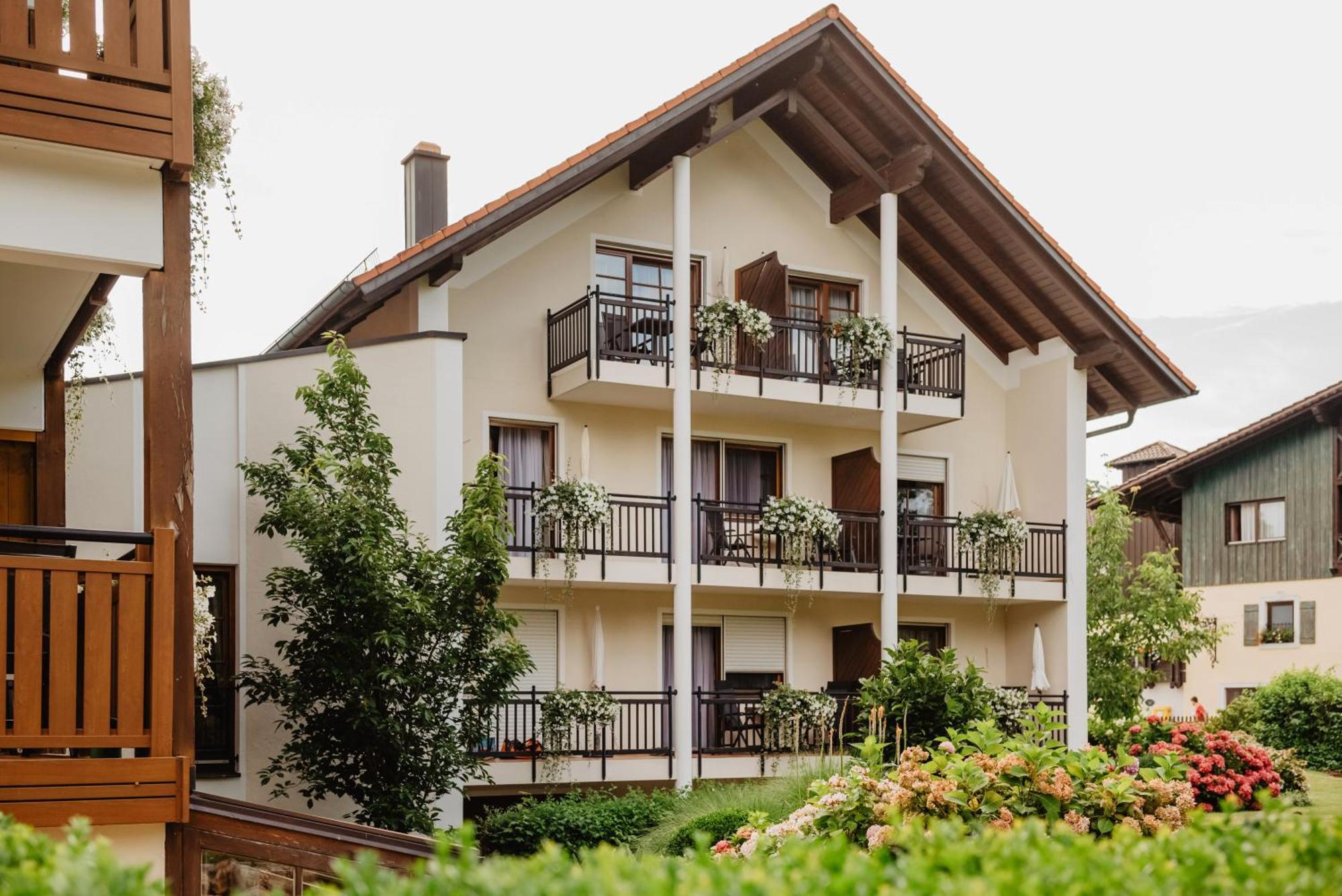 Appartementhaus Silvia Bad Fussing Bagian luar foto
